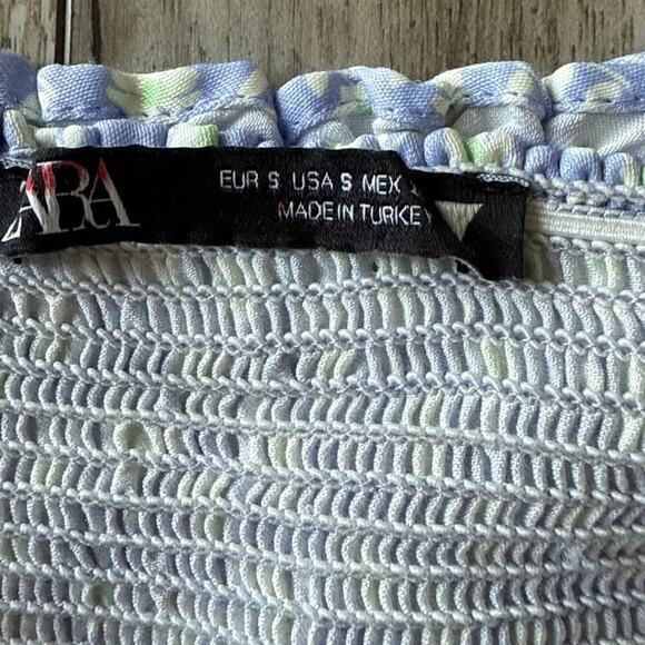 Zara Micro Floral Crop Top Size Small Button Front Ruffle Neckline Straps Lined - Picture 3 of 9